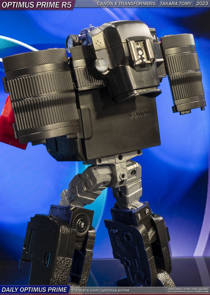 Daily Prime - Transformers X Canon R5 Optimus Prime VS Refraktor